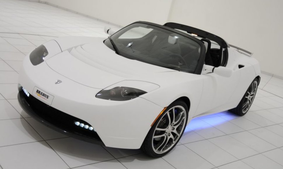 Essene pristatytas „Brabus Tesla Roadster“ 