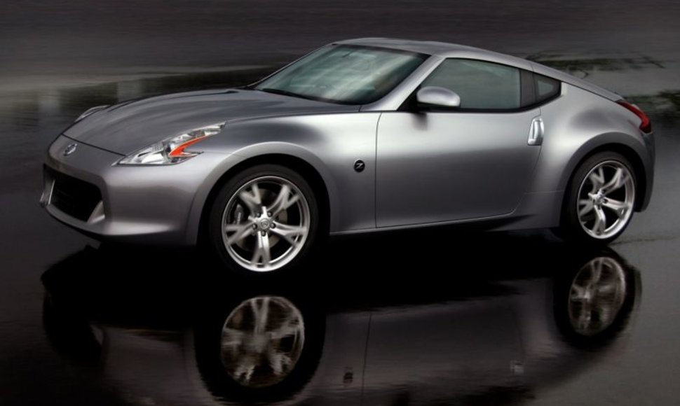 Oficialiai pristatytas „Nissan 370Z“