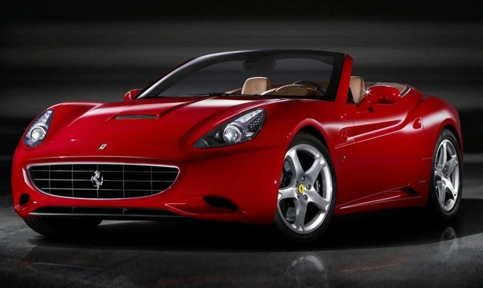 Pristatyta „Ferrari California“