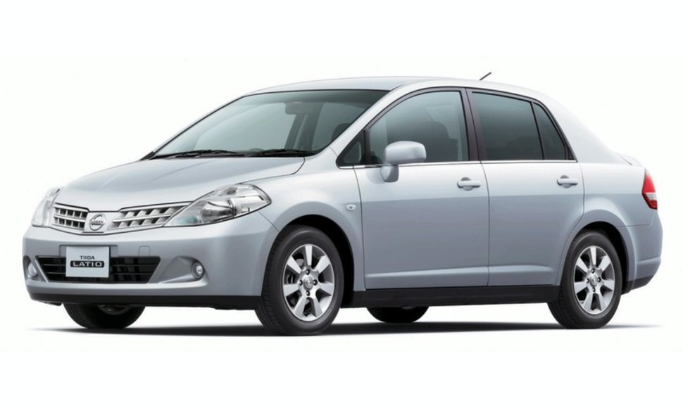 „Nissan“ pristatė atnaujintus „Tiida“ ir „Tiida Latio“