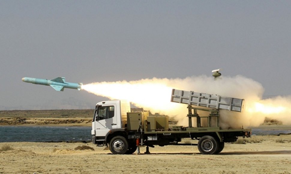 Išbandyta Irano ekspertų sukurta „Ghader“ raketa