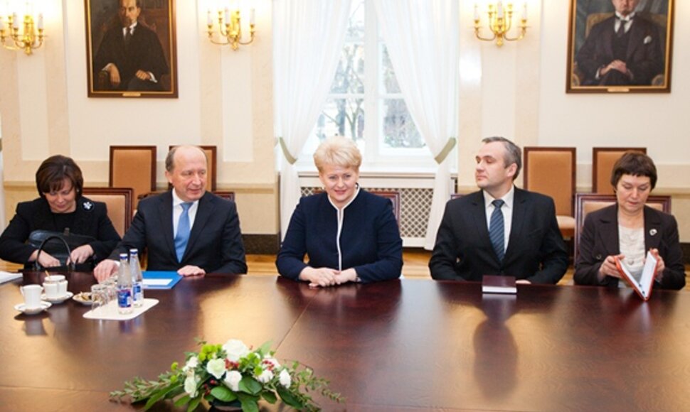 Dalia Grybauskaitė (centre)