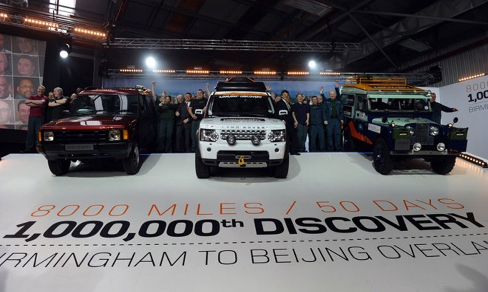 „Land Rover Discovery“ (centre)