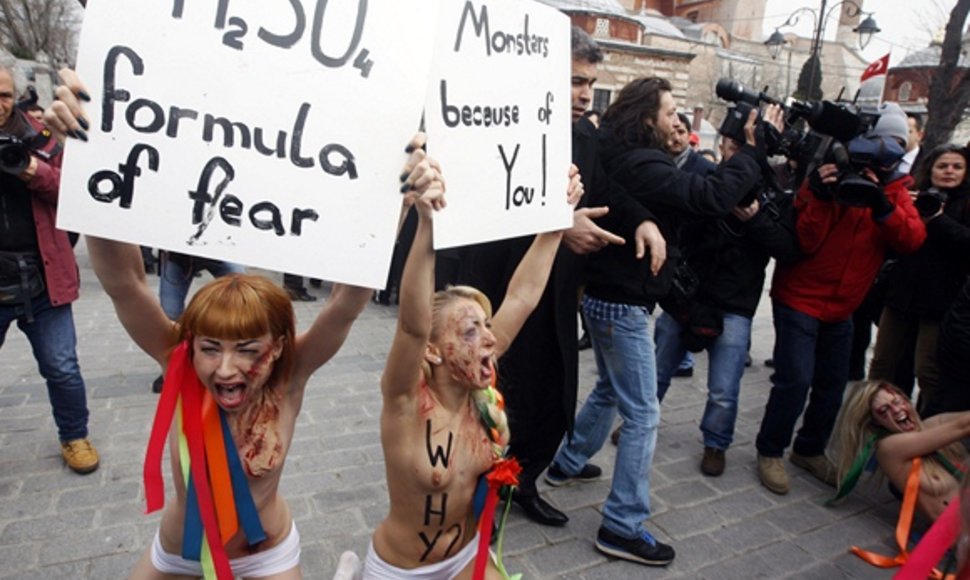 „Femen“ aktyvisčių protestas Stambule