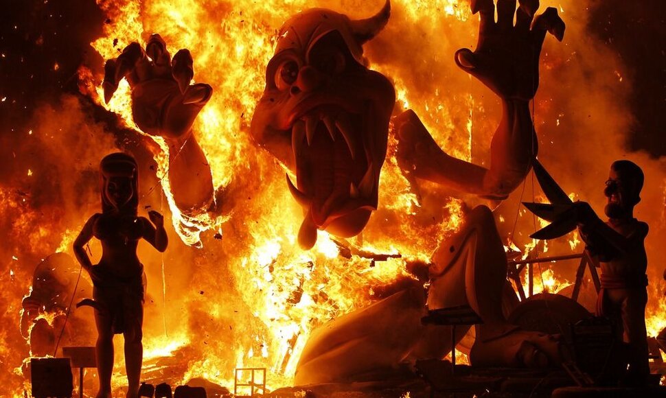 „Las Fallas“ festivalio akimirka