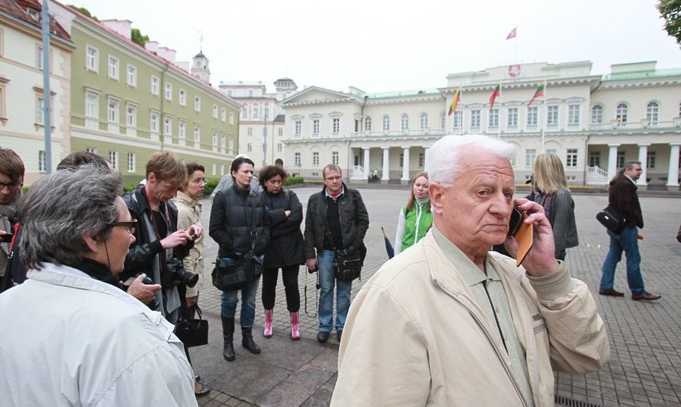 Drąsiaus Kedžio šalininkai prie prezidentūros 