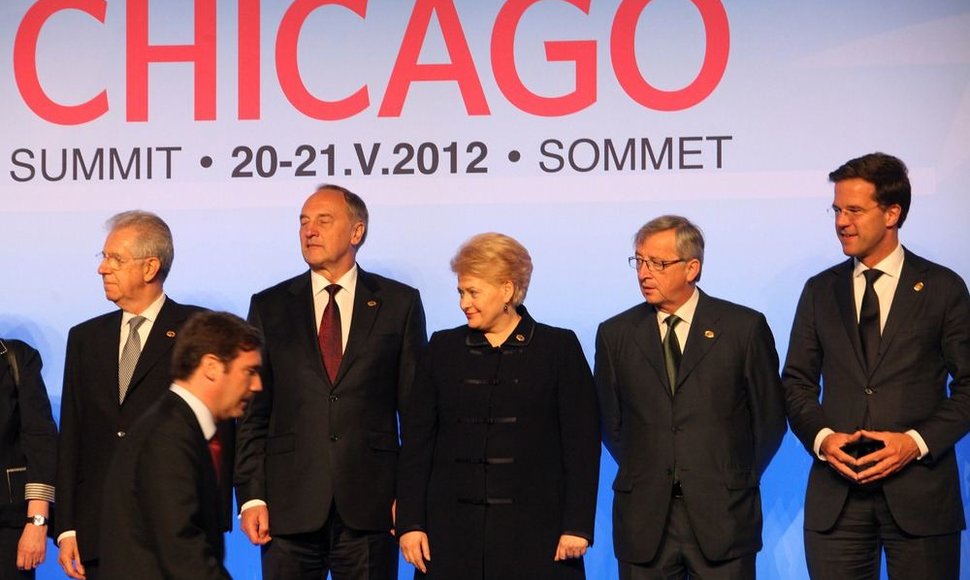 Lietuvos prezidentė Dalia Grybauskaitė (centre)