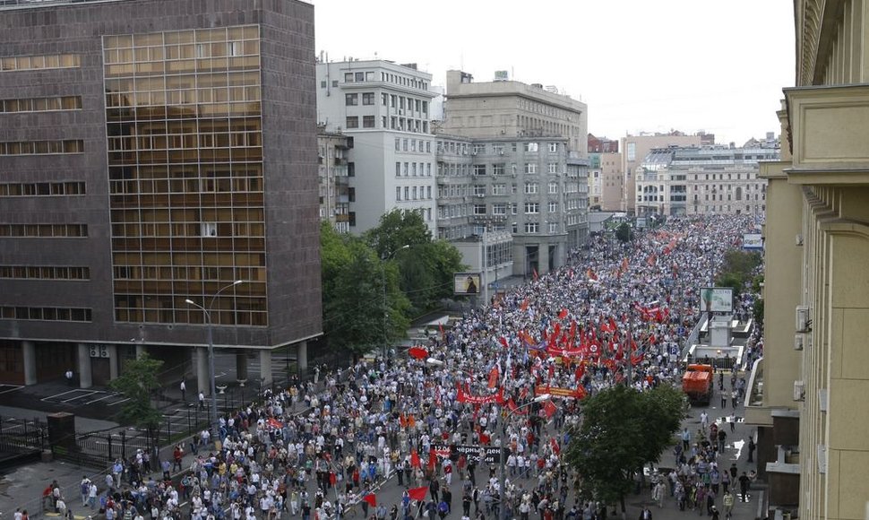 Protestuotojų minia Maskvoje