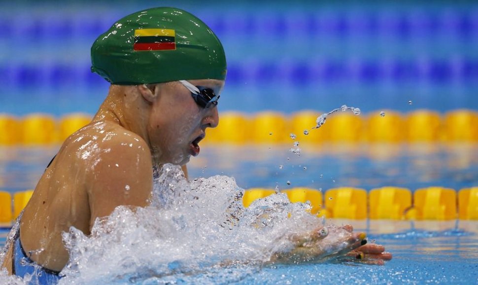 Rūta Meilutytė iš Lietuvos laimėjo aukso medalį 100 m plaukimo krūtine rungtyje