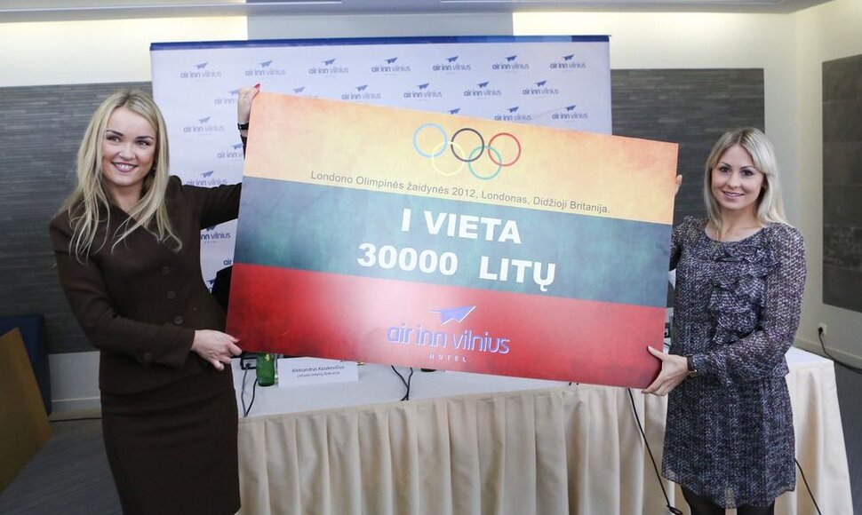 Penkiakovininkė Laura Asadauskaitė (de&scaron;inėje)
