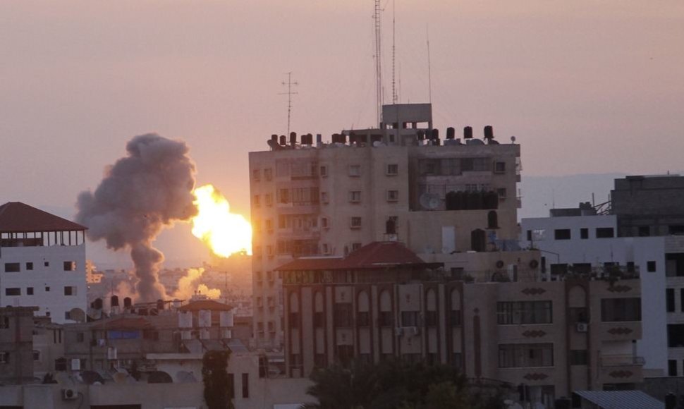 Gazos miestas per Izraelio raketų atakas