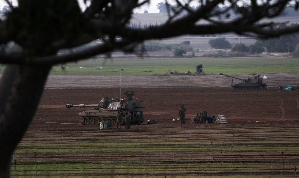 Izraelio sausumos karinės pajėgos netoli sienos su Gazos Ruožu