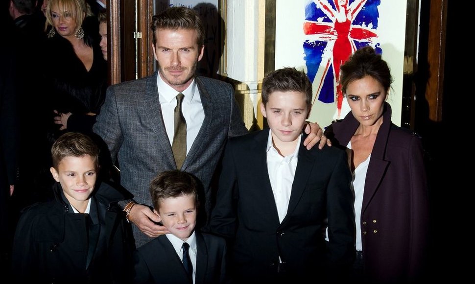 Davidas ir Victoria Beckhamai su vaikais