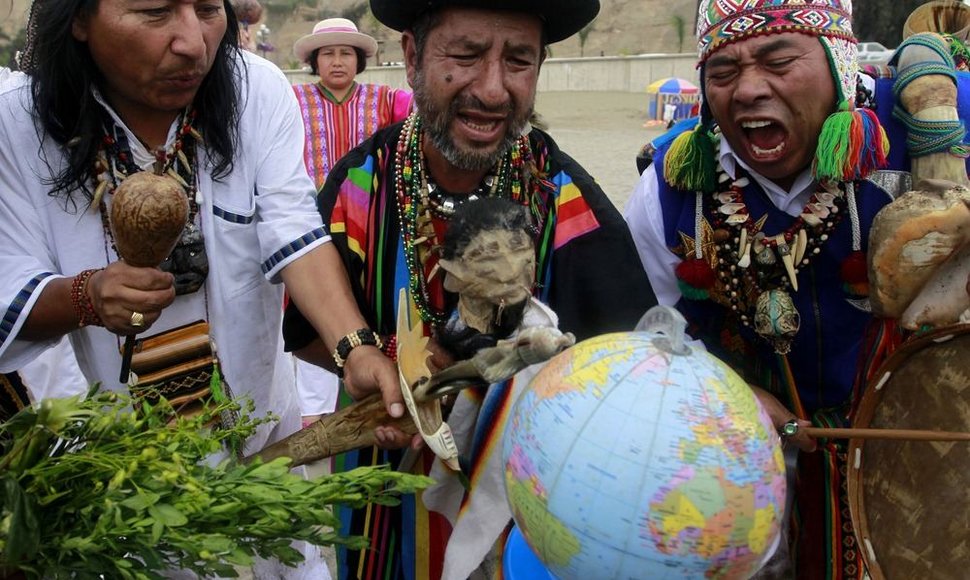 Majų kalendoriaus pabaigos šventimas Peru