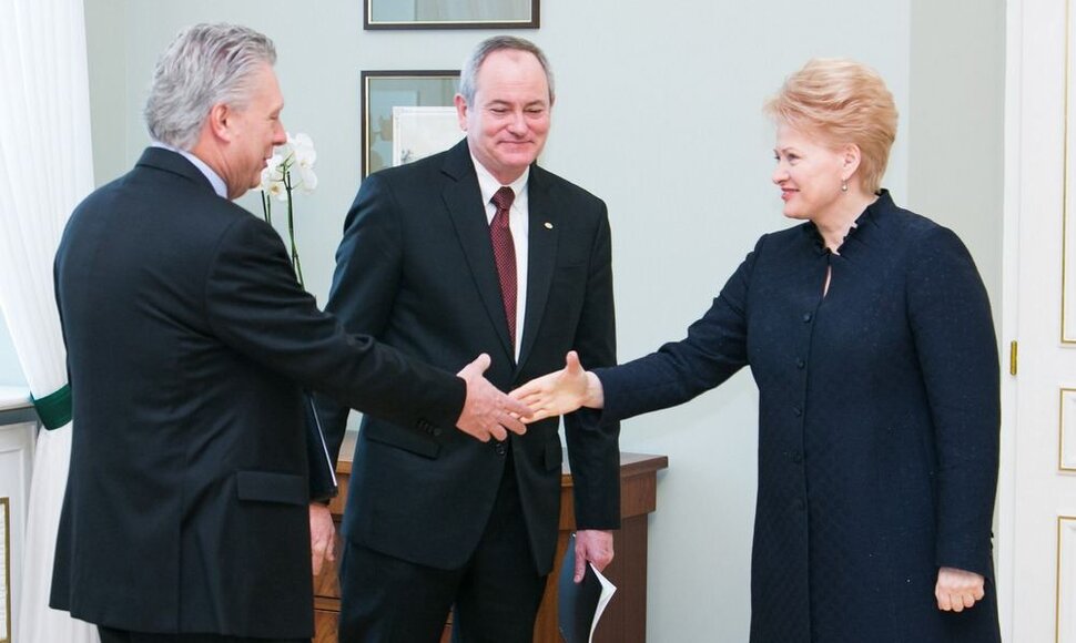 Gilbertas Ankenbaueris ir Jay Johnsonas susitikime su Dalia Grybauskaite