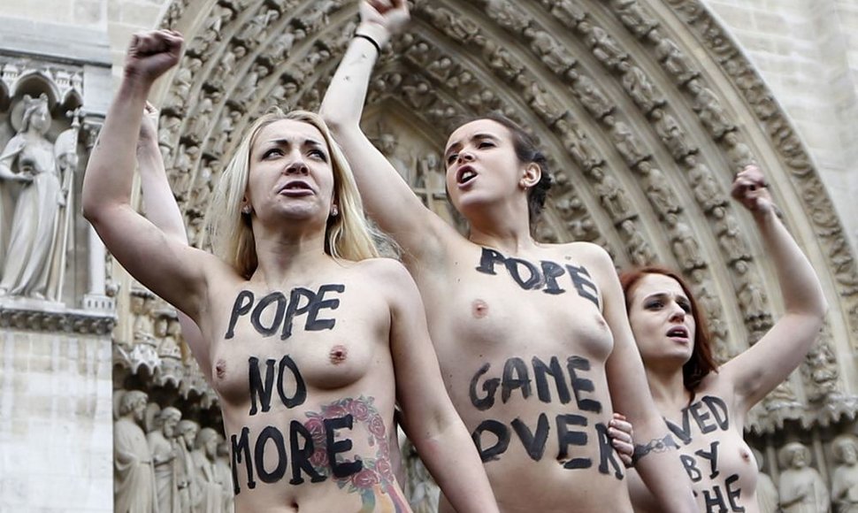 „Femen“ aktyvisčių protestas Prancūzijoje