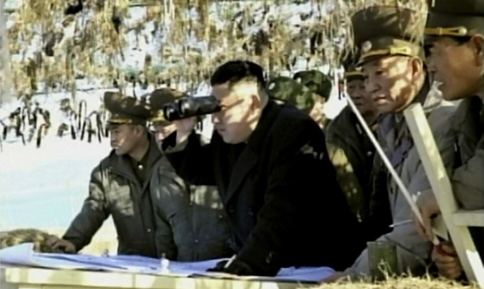 Kim Jong Uno vizitas netoli Pietų Korėjos salos