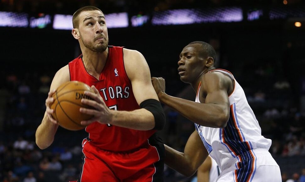 Jonas Valančiūnas ir Bismackas Biyombo