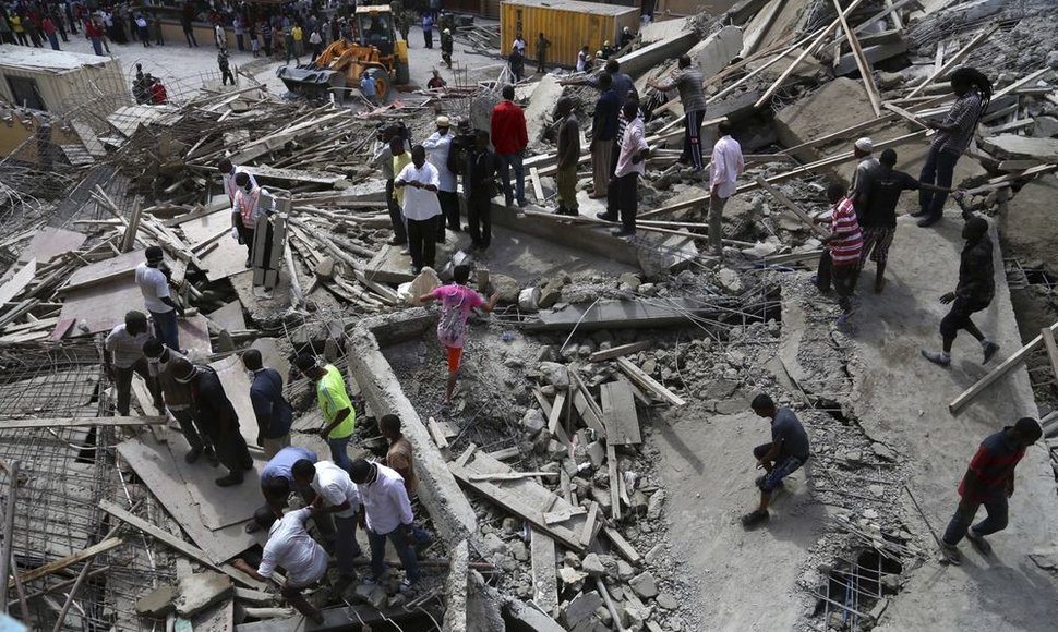 Sugriuvęs pastatas Tanzanijoje