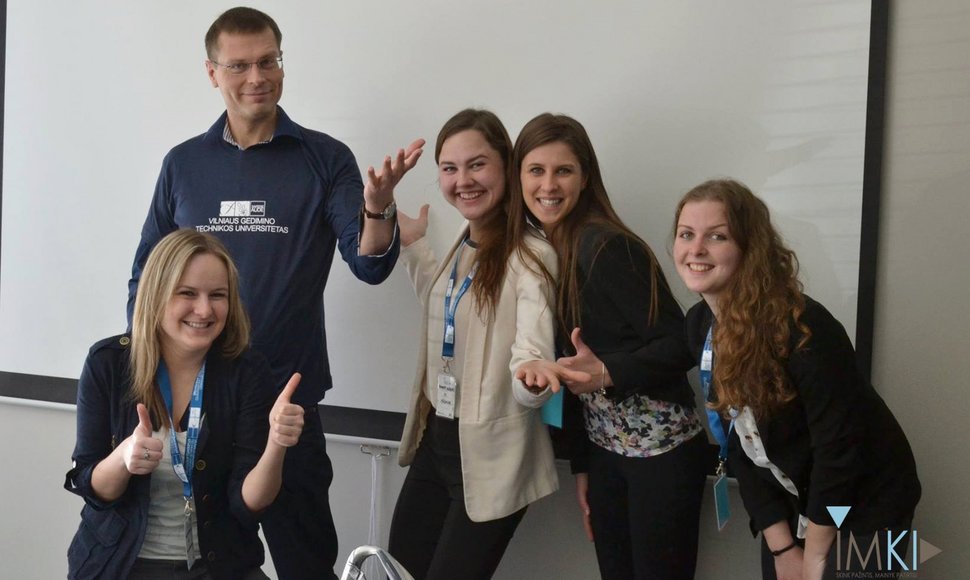 Studentai lankėsi Lietuvoje lyderiaujančiose įvairių sričių įmonėse