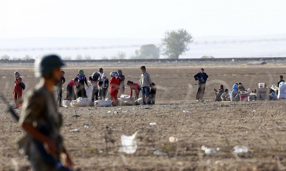 Sirijos kurdų pabėgėliai plūsta į Turkiją.