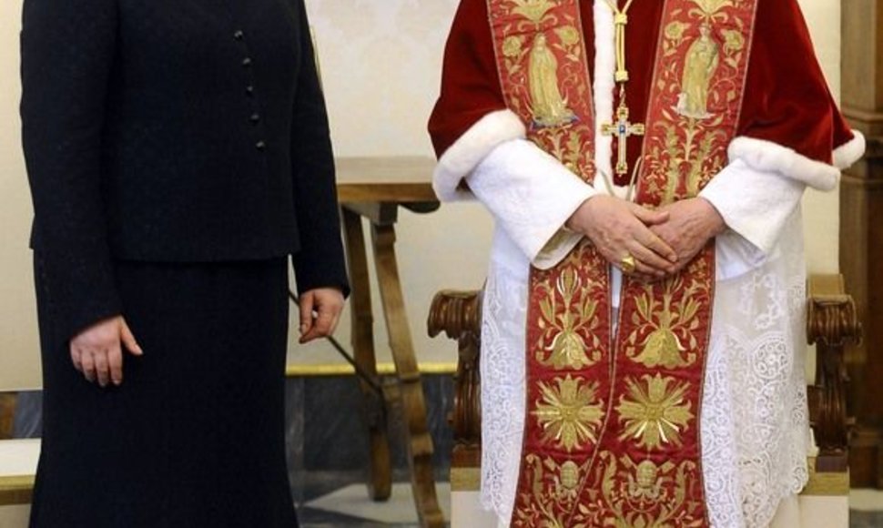 Dalia Grybauskaitė su popiežiumi Benediktu XVI