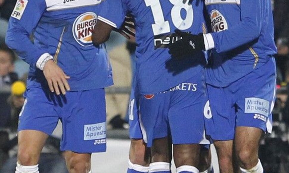 „Getafe“ komandos žaidėjai džiaugiasi įvarčiu