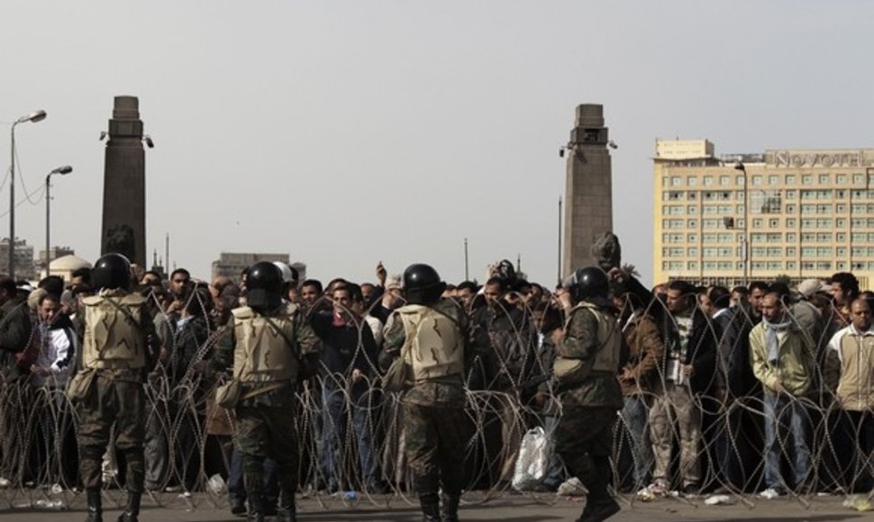Spygliuota tvora aptverta Tahriro aikštė