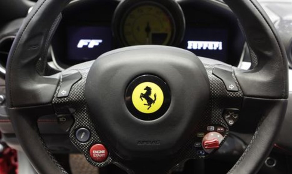 „Ferrari FF“ vairas