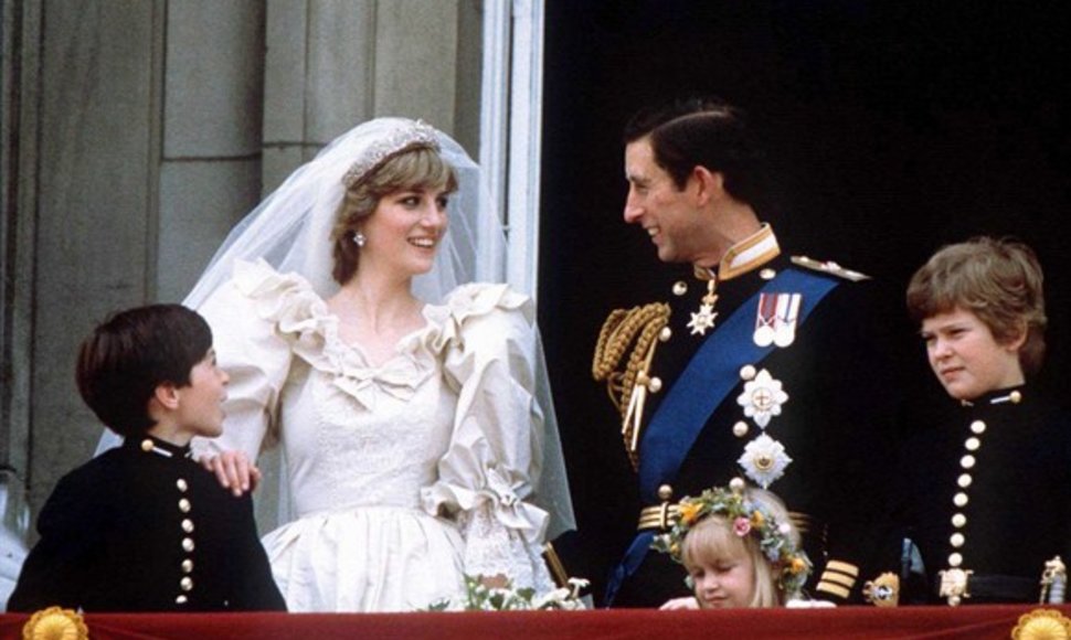 Britanijos princas Charlesas ir Diana vestuvių dieną