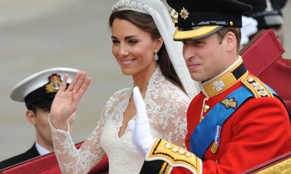 Kate Middleton ir Princas Williamas karietoje