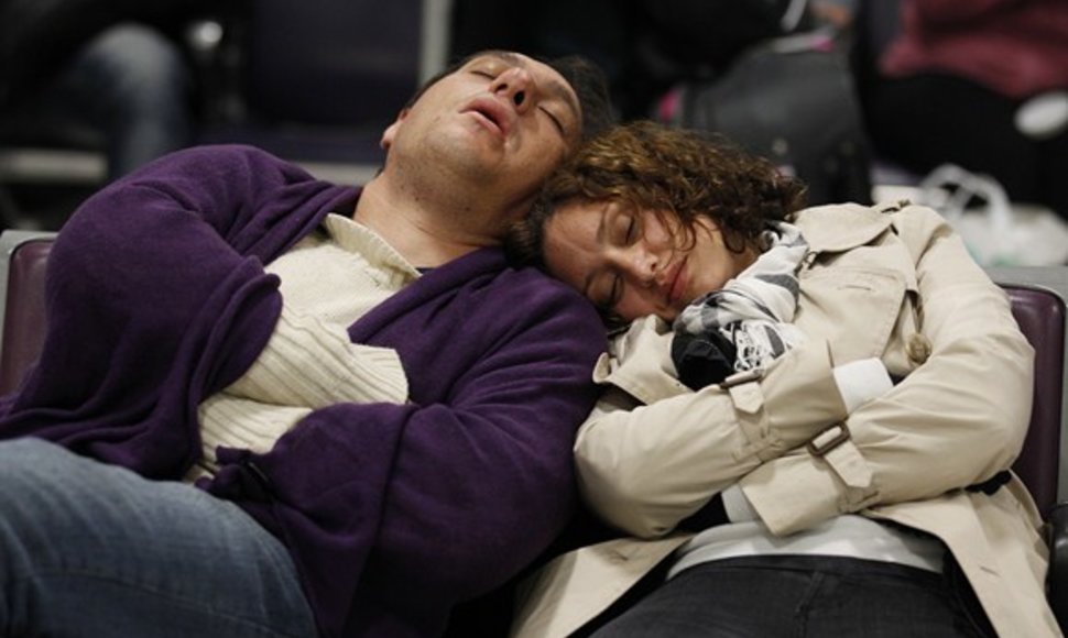 Mieganti porelė Edinburgo oro uoste