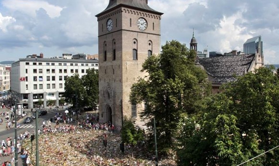 Gėlių jūra prie Oslo katedros