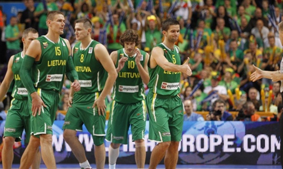 Lietuvos rinktinės krepšininkai prieš rungtynės su Serbija