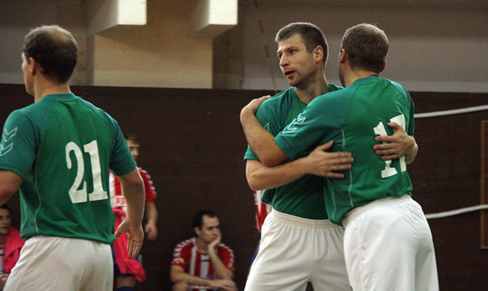 Kauno futbolininkai ketvirtą kartą iš eilės tapo šalies čempionais.