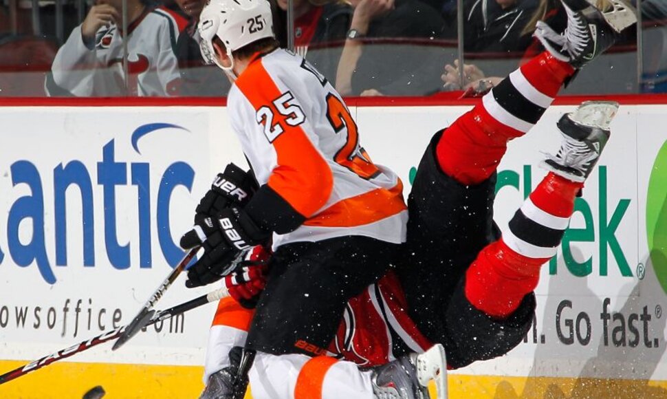 Naujojo Džersio ekipa turi minimalius &scaron;ansus į&scaron;okti į atkrintamųjų varžybų traukinį.