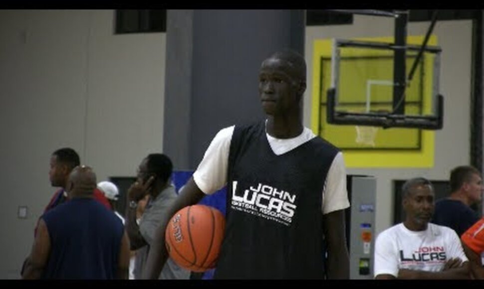Thonas Makeris