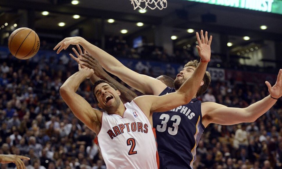 &bdquo;Raptors&ldquo; suklupo po penkių pergalių i&scaron; eilės