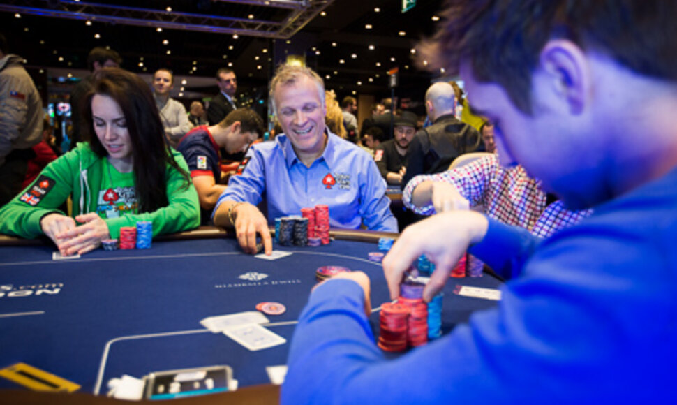 &bdquo;PokerStars Pro&ldquo; žvaigždė Theo Jorgensenas tęsia kovą EPT Londone