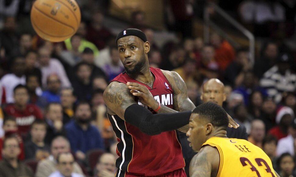 „Heat“ panaikino 27 taškų deficitą ir pratęsė pergalių seriją
