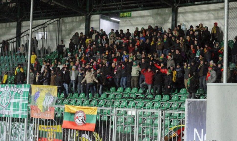 Į aktyviausių Lietuvos aistruolių sektorių Žilinoje susirinko per 200 fanų
