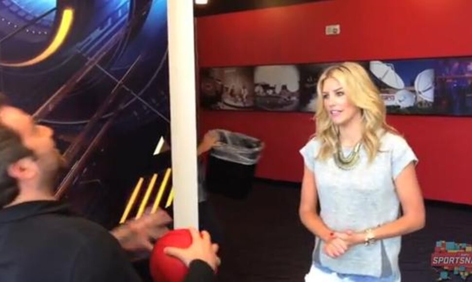 DeAndre Jordanas įdėjo per žavią ESPN reporterę