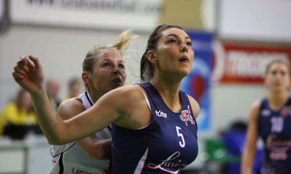 Žaviausia LMKL krepšininke 2010-11 m. pripažinta Kauno rajono „Laisvės-KRS“ puolėja Eivilė Steikūnaitė