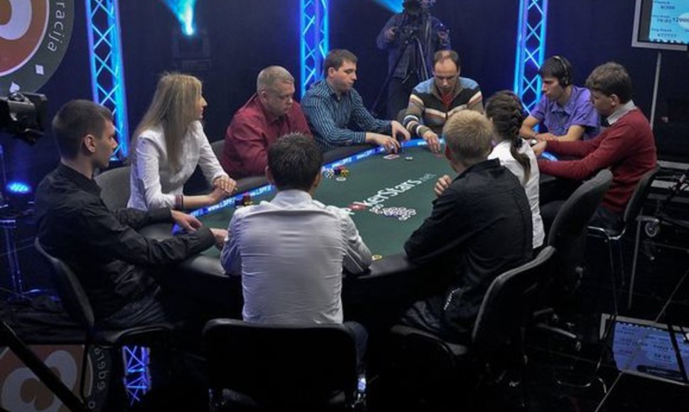 Sportinio pokerio turnyre „Vieneri metai po…“ triumfavo vilnietis Tomas Muraška 
