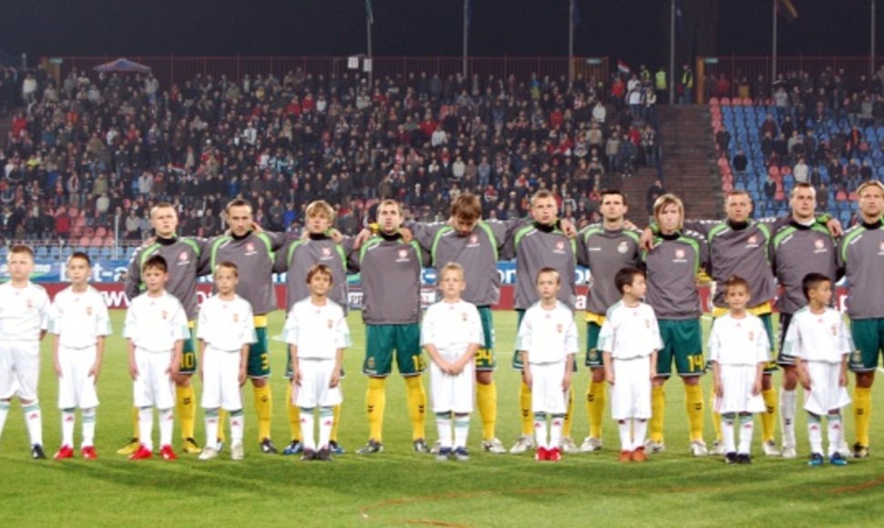 Lietuvos futbolo rinktinė prieš dvikovą su vengrais