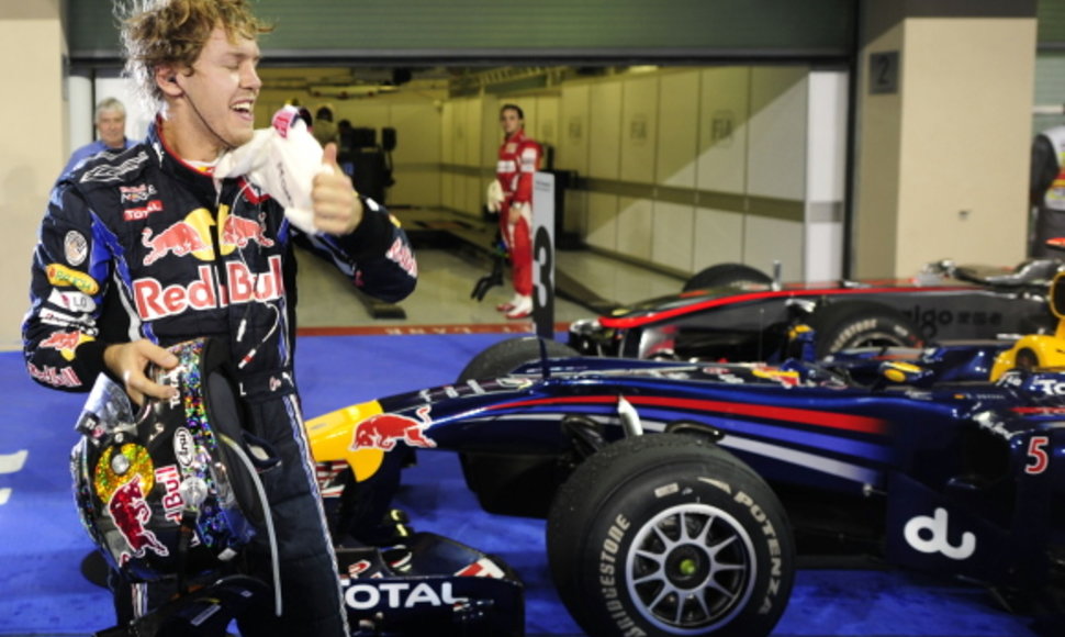 S.Vettelis šiemet laimėjo,naudodamas „Bridgestone“ padangas