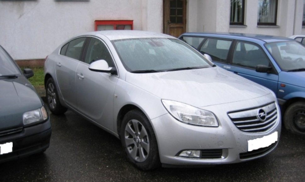 Kalvarijoje sulaikytas naujutėlaitis „Opel Insignia“ gali būti vogtas.