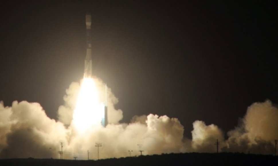 „Delta II“ raketos paleidimo į kosmosą akimirka.