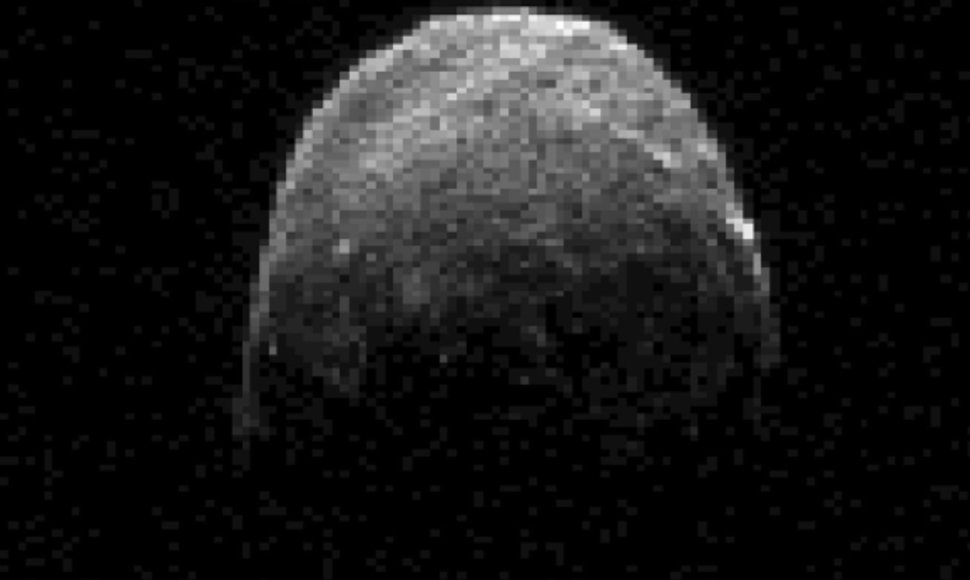 NASA radaro užfiksuotas asteroidas 2005 YU55