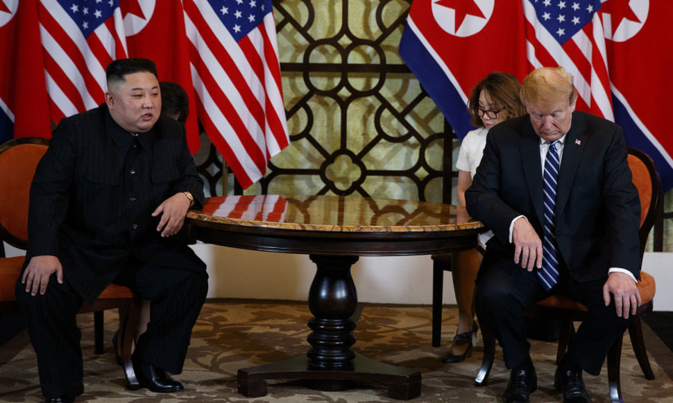 Donaldas Trumpas ir Kim Jon UnasDonaldas Trumpas ir Kim Jong Unas